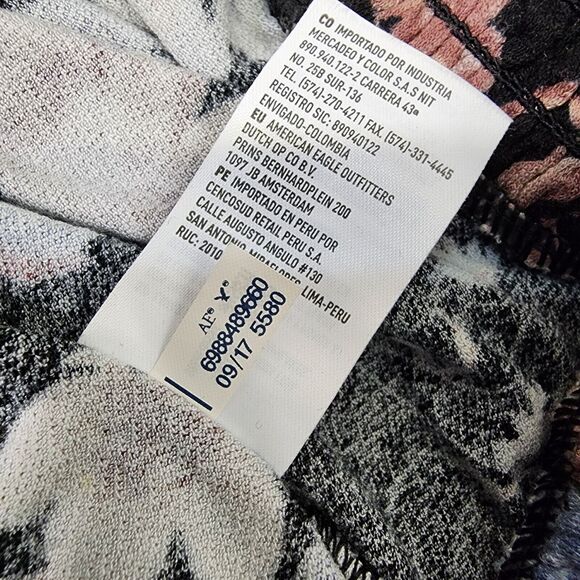 American Eagle Soft Sexy Crepe Top Small Floral Faux Wrap V Neck Bell Sleeve - Picture 12 of 12